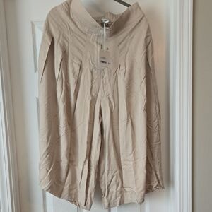 DAVI & DANI Beige Wide-Leg Pull-On Short Pants/Culottes
